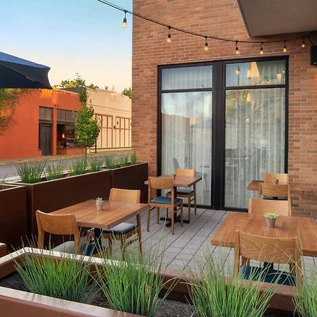 Ac Hotel By Marriott Santa Rosa Sonoma Wine Country Exterior photo