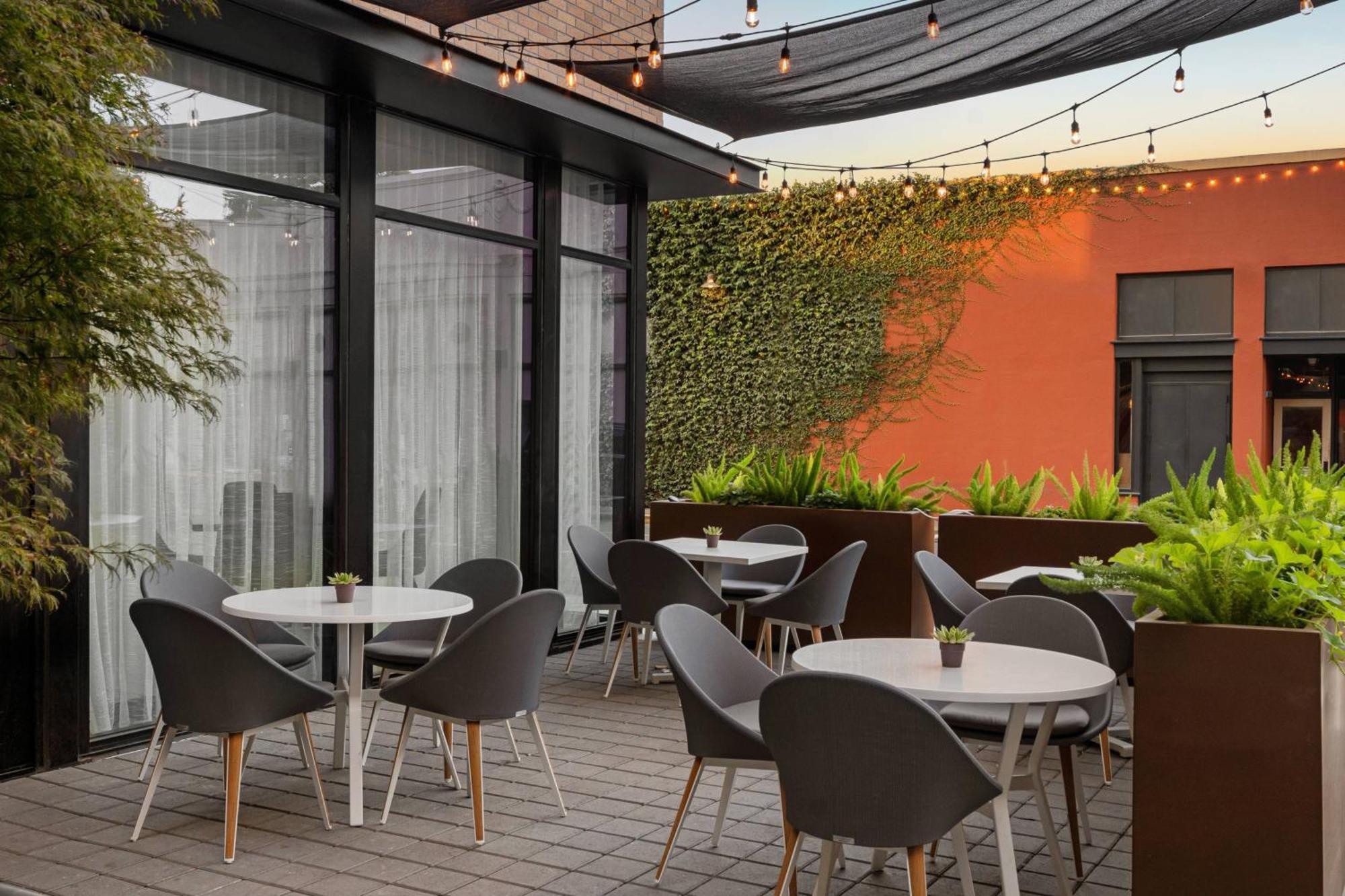 Ac Hotel By Marriott Santa Rosa Sonoma Wine Country Exterior photo