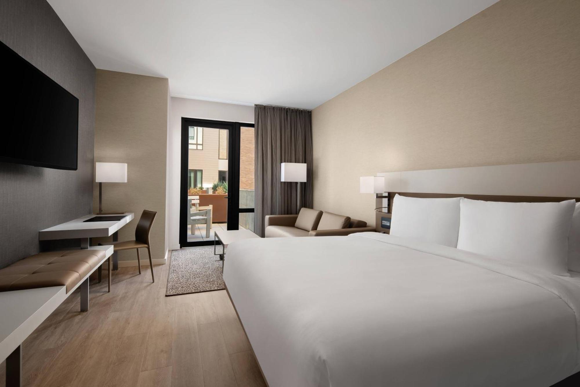 Ac Hotel By Marriott Santa Rosa Sonoma Wine Country Exterior photo