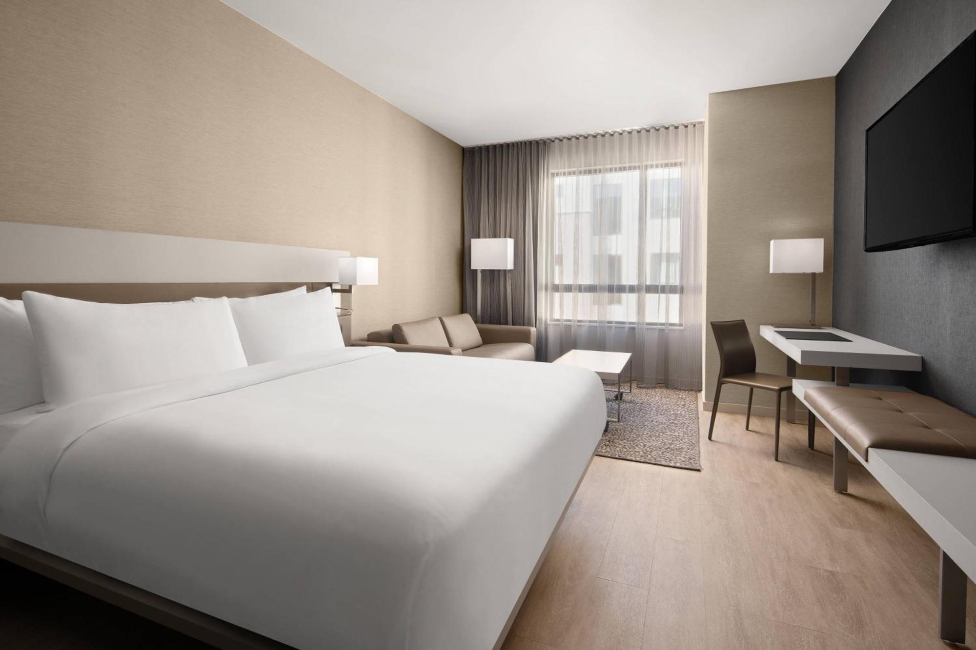 Ac Hotel By Marriott Santa Rosa Sonoma Wine Country Exterior photo